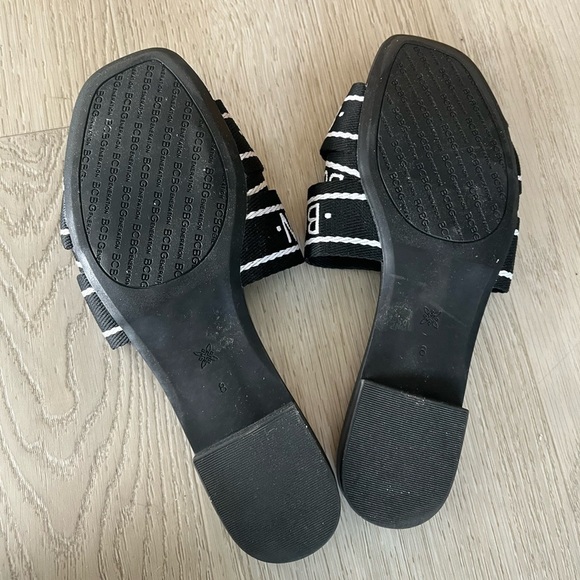 BCBGeneration BCBG Krista Black White Krista Logo Flat Sandals Slides Size 8 - Picture 4 of 6